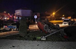 Çorum’da devrilen otomobilin sürücüsü yaralandı