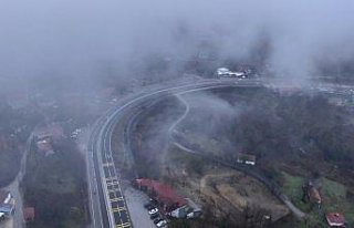 D-100 kara yolu Bolu Dağı geçişinde sis etkili...