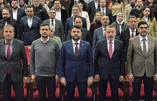 Farklı alanlardan isimler “TEDx Karabük Üniversitesi...