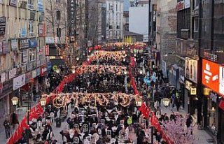 Karabük Belediyesince iftar sofraları kuruldu