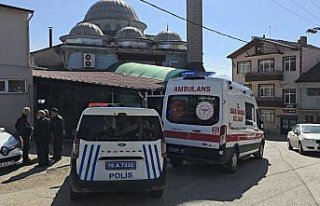 Karabük'te cuma namazında rahatsızlanan kişi...