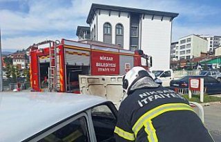 Niksar'da park halindeki otomobilde yangın sonucu...