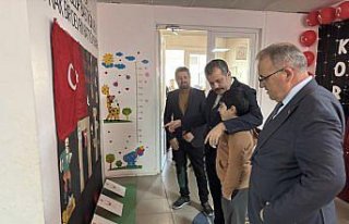 Özel gereksinimli öğrencilerden İstiklal Marşı'nın...