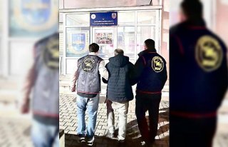 Samsun'da 6 yıl 9 ay hapis cezası bulunan firari...