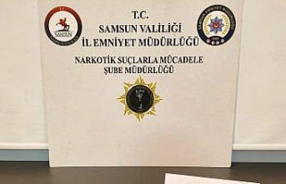 Samsun'da araç teybinin arkasına uyuşturucu gizleyen...