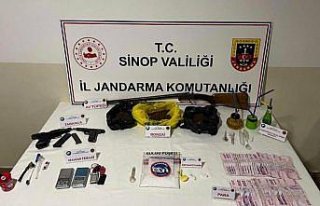 Sinop'ta uyuşturucu operasyonunda yakalanan...