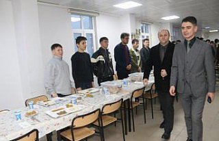 Taşova'da Kaymakam Kartal öğrencilerle iftarda...