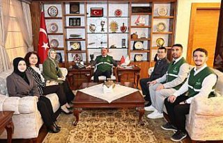 Vali Çalgan, Yeşilay yöneticilerini kabul etti