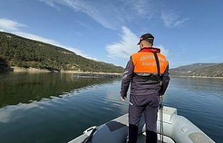 Vezirköprü'de jandarma baraj göllerinde denetim...