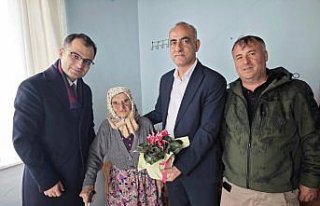 Yakakent'te Kaymakam Taşyapan ve Belediye Başkanı...