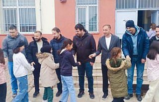 Yeşilyurt'ta öğretmenler öğrencilerle bayramlaştı