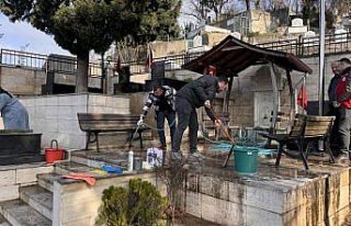 Zonguldak'ta bayram öncesi şehit mezarlarının...