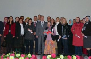  AİLE EĞİTİMİ ALANLARA SERTİFİKA TÖRENİ