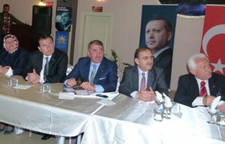 AK PARTİDEN İSTİŞARE TOPLANTISI