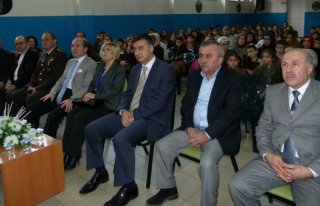 İstiklal Marşını Güzel Okuma Yarışması ilgi...