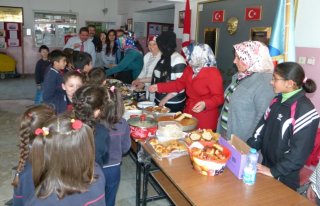 BAFRA NAZMİYE DEMİREL İLK-ORTAOKULU YARARINA KERMES...