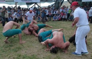 BENGÜ KARAKUCAK GÜREŞLERİNİ YALÇIN SÖZEN KAZANDI...