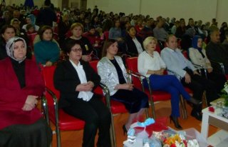 Bafra Gençlik Merkezi'nde Kadınlar Günü Kutlaması