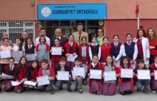  BAŞARILI ÖĞRENCİLER ÖDÜLLENDİRİLDİ