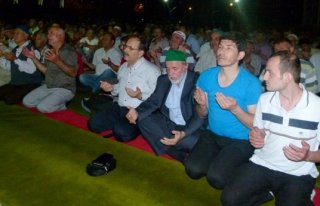  KADİR GECESİNDE KUR’AN ZİYAFETİ