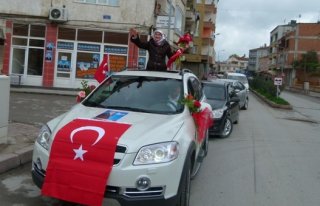 Kadın Bağımsız Adayı Bafra'da konvoy düzenledi...