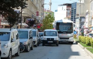  KENT İÇİNDE TRAFİK SORUNU ÇÖZÜM BEKLİYOR 