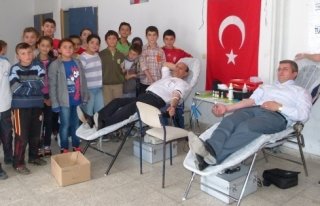 Mustafa Kemal İlk-Ortaokulunda Kan Bağışı Kampanyası...