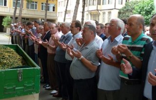 MUSTAFA ŞENYÜZ, DUALARLA TOPRAĞA VERİLDİ   