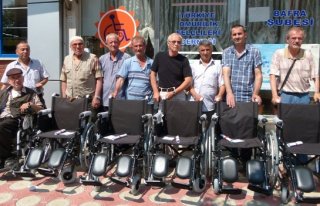 Omurilik Felçlilere Tekerlekli Sandalye Dağıtıldı