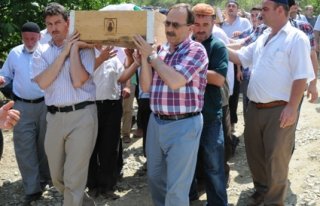         Kazada Ölenler Defnedildi