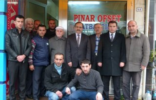 ZİHNİ ŞAHİN’DEN ALTINOVA GAZETESİNE ZİYARET...