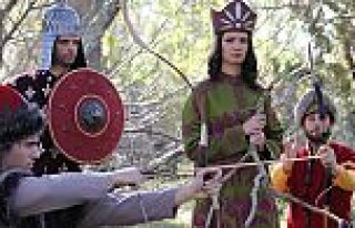 Anadolu Selçuklu'nun Kıyafetleri Dünyaya Tanıtılacak