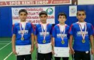 BAFRA ATATÜRK ORTAOKULU YILDIZ BADMİNTON DA GRUP...