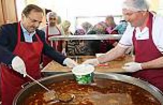 BAFRA BELEDİYESİNDEN 5.000 AİLEYE YEMEK YARDIMI