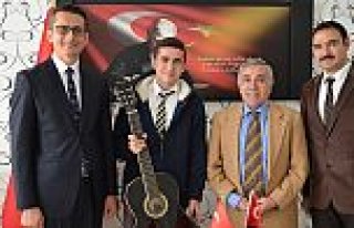 BAFRA KAYMAKAMI HALİS ARSLAN BERKAY ALTINSOY’A...