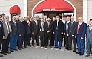 Bafra Müftüsü İsmail Çiçek'e Veda Yemeği