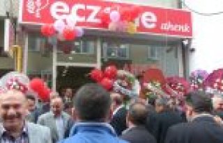 BAFRA’DA 'AHENK ECZANE’ HİZMETE AÇILDI