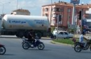 BAFRA’DA TRAFİĞİ KİM ÇÖZECEK?