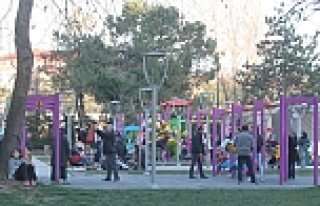 BAHARDAN BİR GÜN ÇALDIK