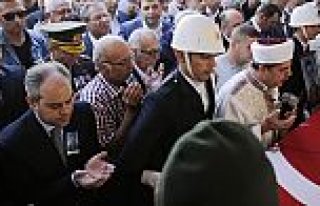 Bakan Çağatay Kılıç şehit polisin cenaze törenine...