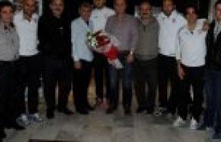 BAŞKAN ÖZTÜRK,'SAMSUNSPOR'U İZMİR'DE HİÇ YALNIZ...