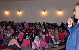 Başkan Topaloğlu Kariyer Günlerinin 2.sine Konuştu