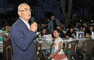 BAŞKAN YILMAZ YETİM ÇOCUKLARLA İFTAR AÇTI