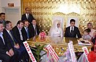 BAŞKANLAR ASKER NİKAHI KIYDI