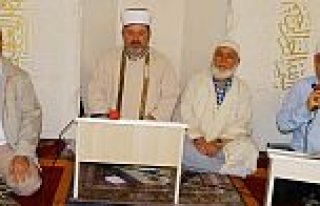 Berat Kandili’nde Camiler Doldu Taştı