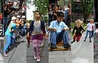 Çocuklar Unutulmaya Yüz Tutmuş Oyunları Oynadılar