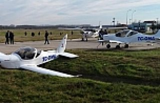 Eğitim Uçağı Pist Başı Yapmak İsterken Kanala...