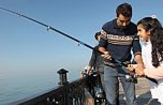 Engelli Çocukların Oltayla Balık Tutma Heyecanı