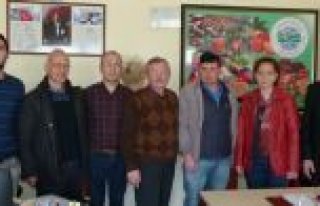 Fındık Üreticilerine Solucan Gübresi Dağıtıldı