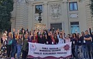 GENÇLER İLİMLE YÜKSELEN MEDENİYETİN YOLUNDA